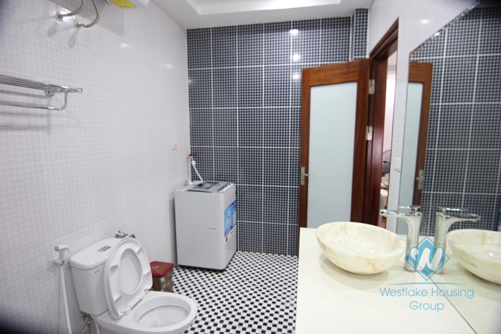 Modern three bedrooms apartment for rent in Au Co, Tay Ho district, Ha Noi